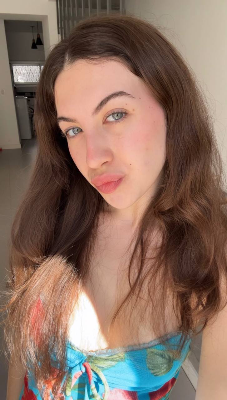 Nude girl Amber in Salta