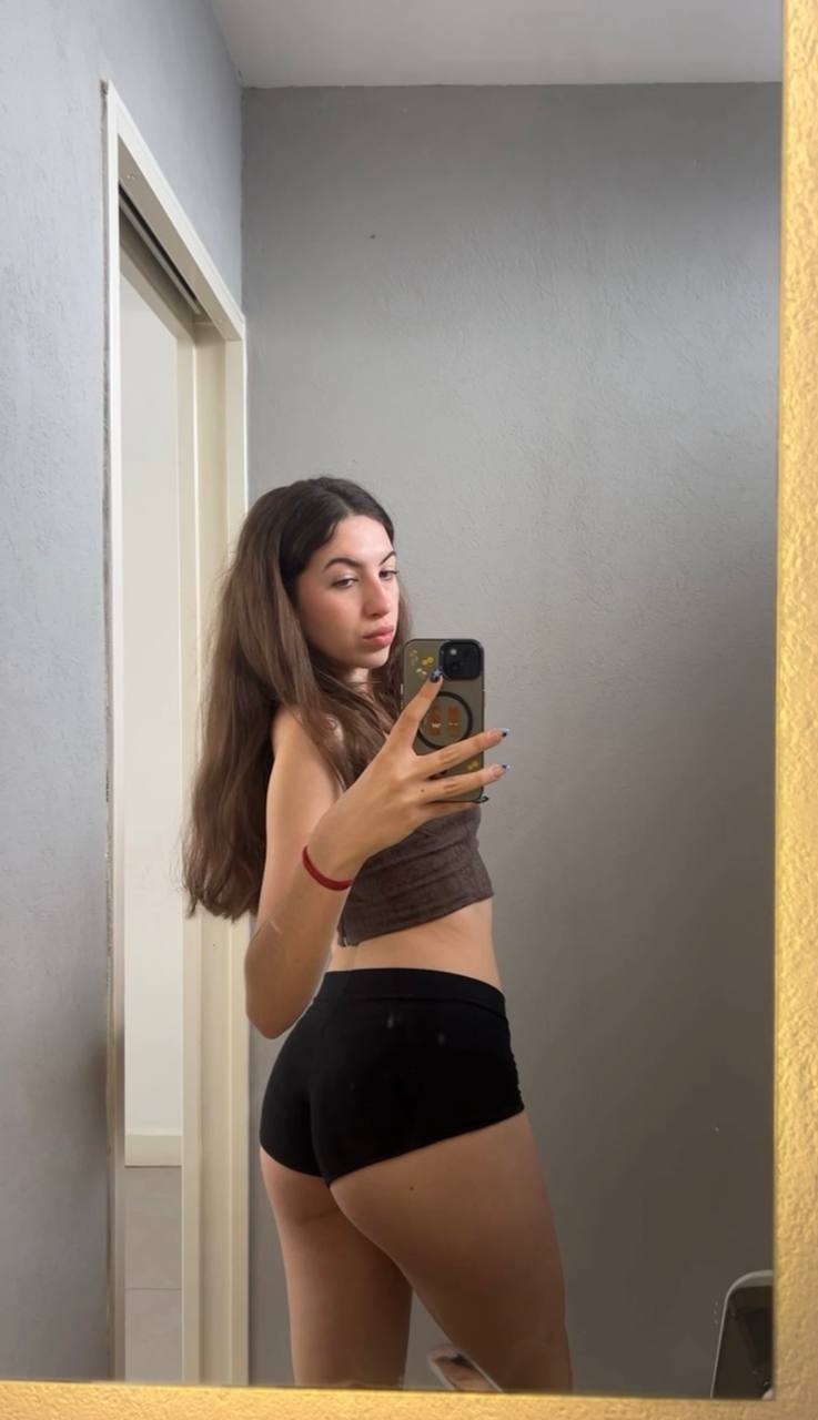 Amber in her underwear in Salta