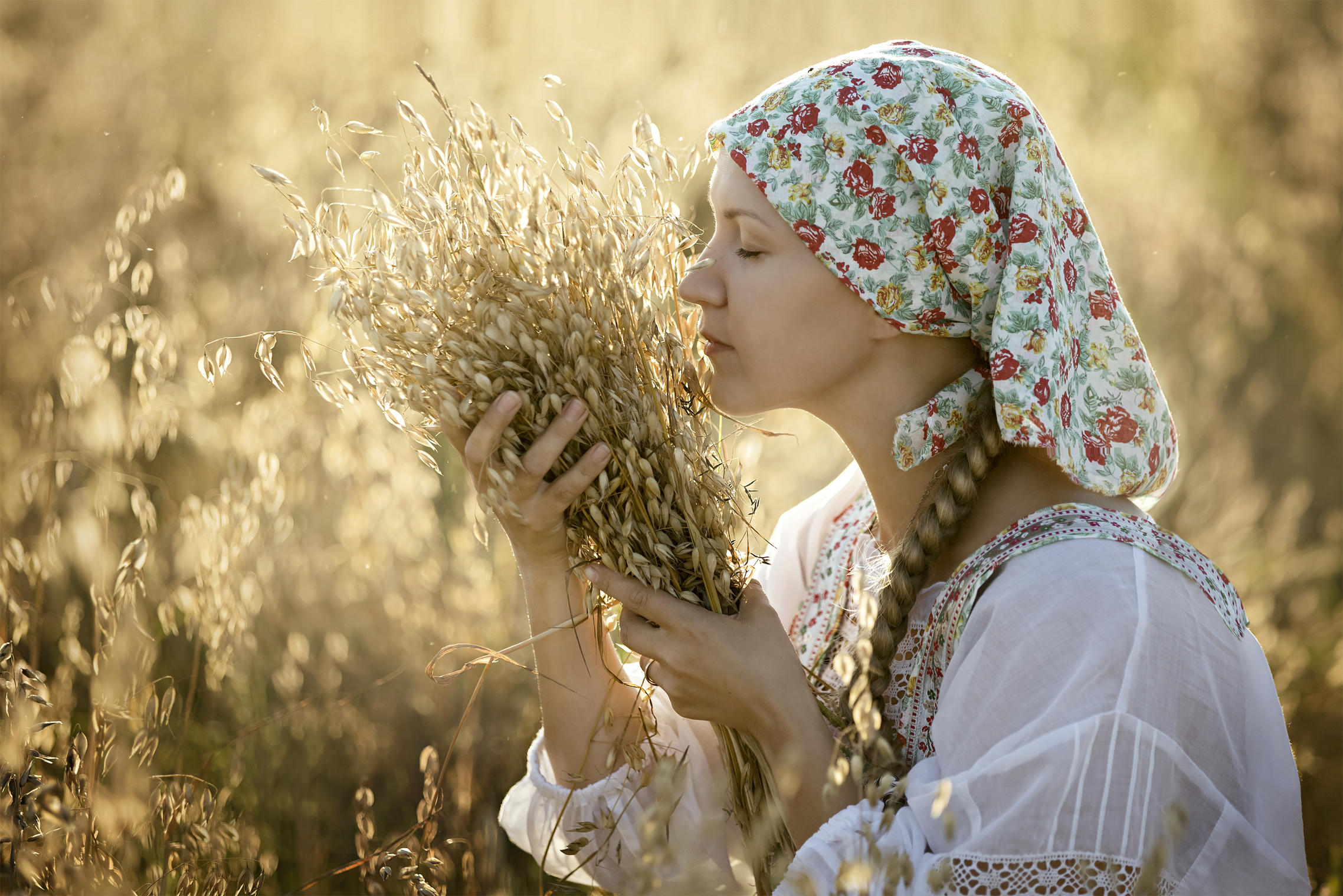 Photo Women in Slavic costumes in Salta